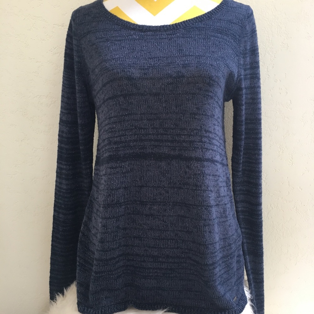 Hollister Knit Top with beautiful lace on the back